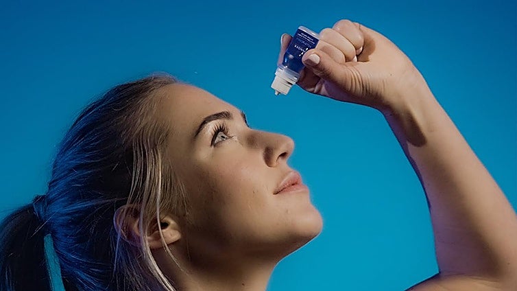 Si sufres de sequedad en los ojos, echa un vistazo a estas lágrimas artificiales