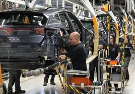 Trabajadores en la fábrica de Martorell (Barcelona) de Seat