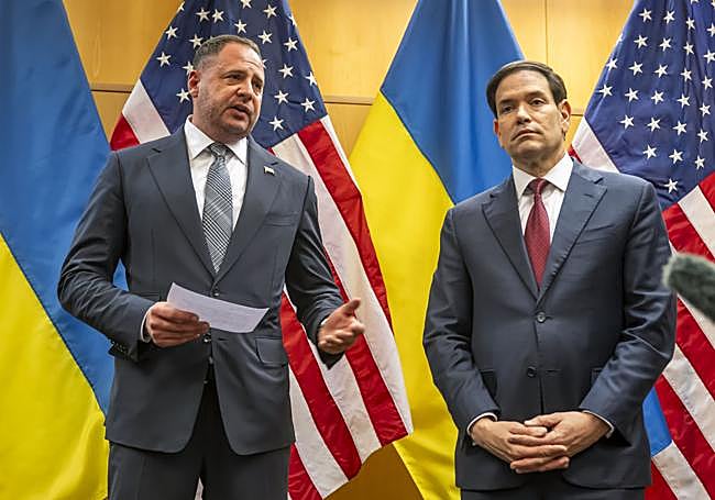 Andriy Yermak y Marco Rubio hace unos días en Ginebra.