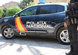 Un coche de Policía Nacional