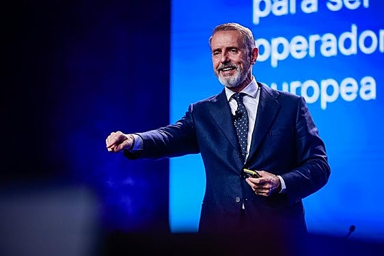 Telefónica prepara el terreno para comprar por primera vez en su historia un competidor directo