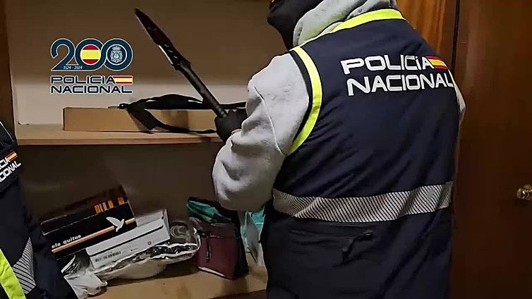 Vídeo: Golpe policial a una cédula supremacista