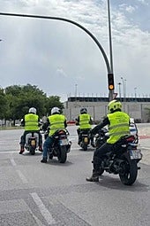 Así son los cursos para coche y moto de la DGT que todo conductor debería hacer
