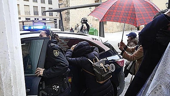 Libertad con cargos para el anestesista de la clínica dental de Alzira