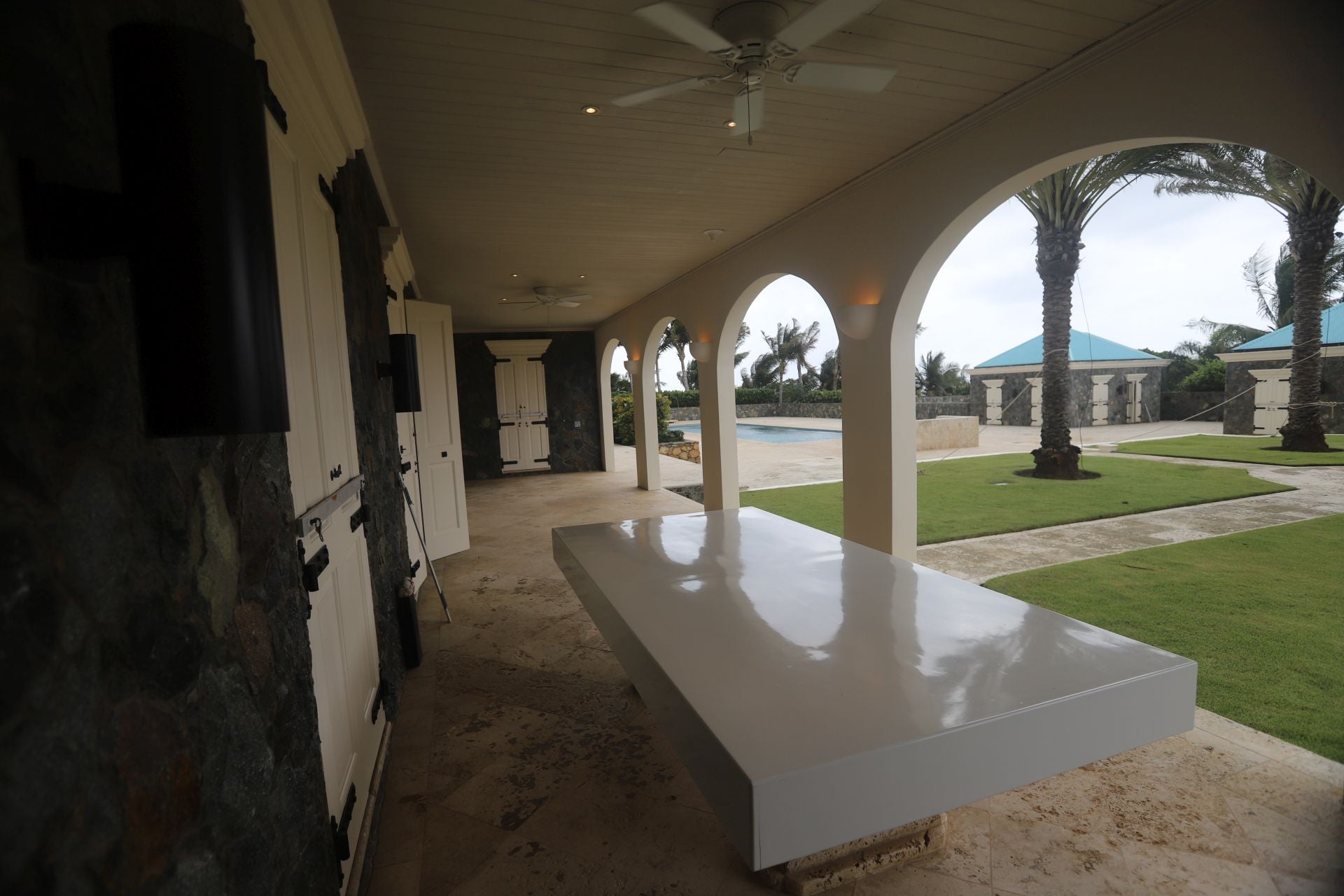 Las imágenes inéditas de la «isla de los pedófilos» de Epstein