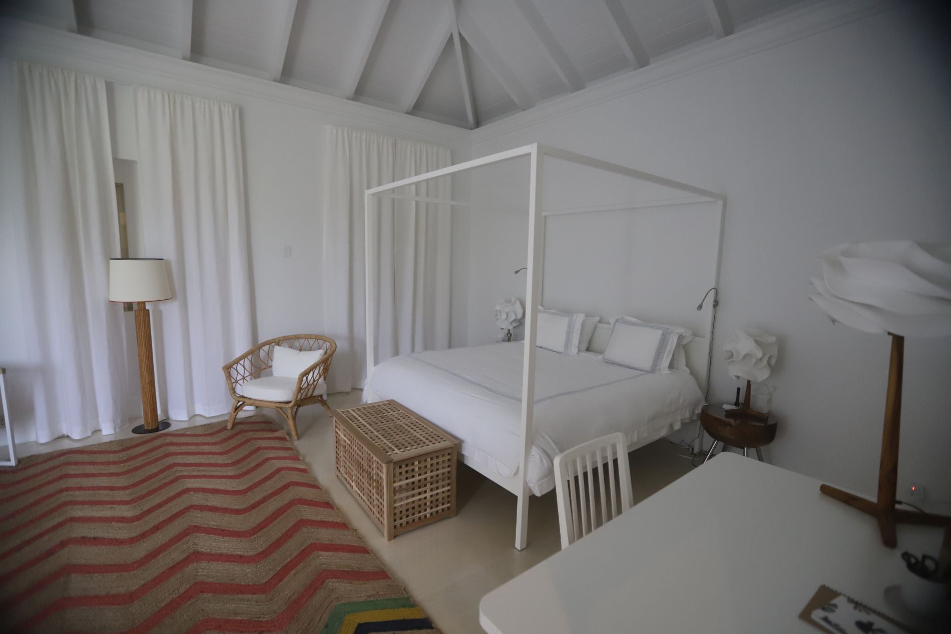 Las imágenes inéditas de la «isla de los pedófilos» de Epstein