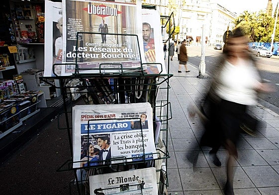 Un quiosco de prensa en Niza.