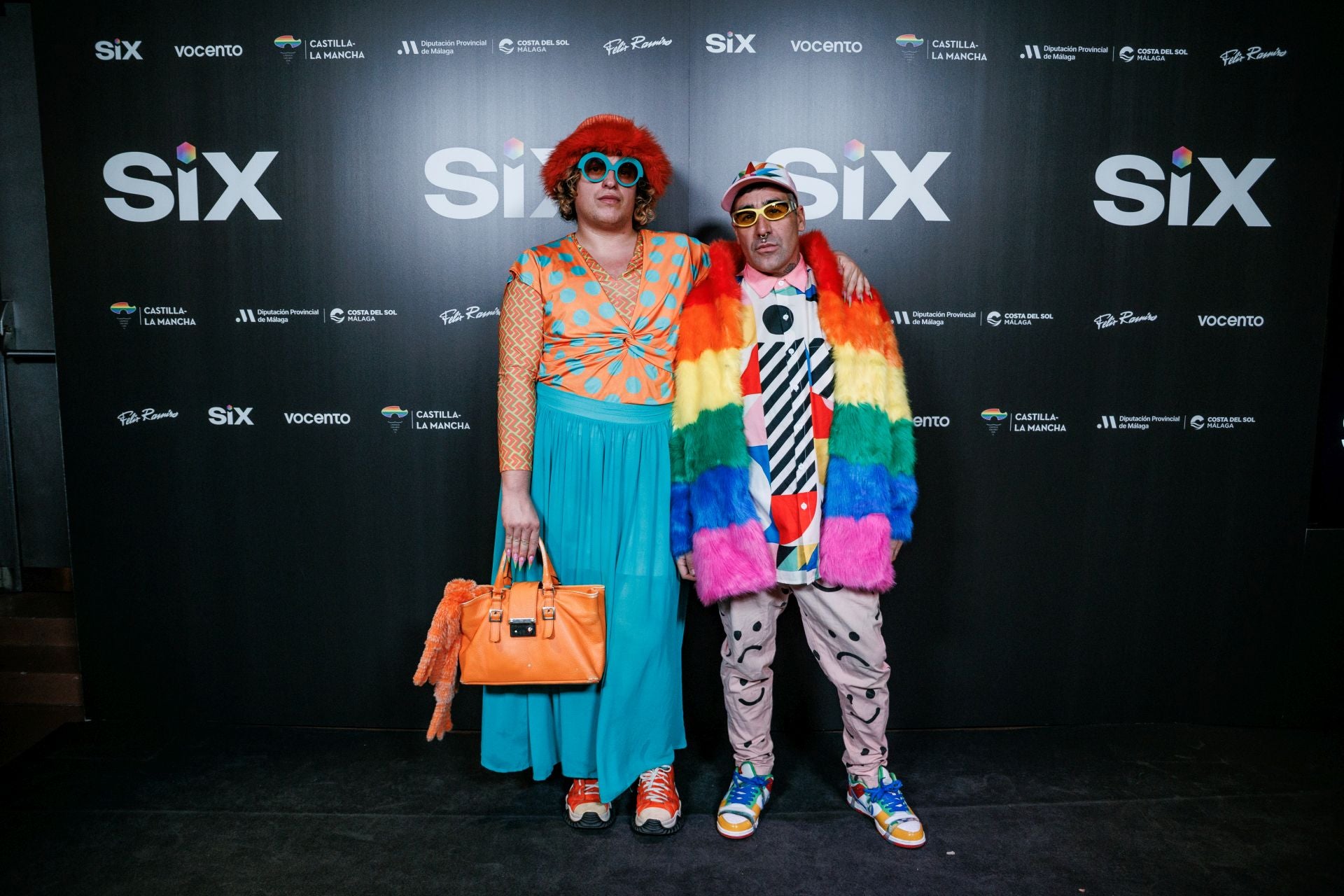 Los artistas Chelo Martínez y Okuda.