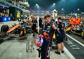 Max Verstappen celebra la pole.