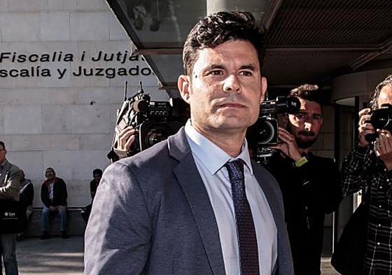 Javier Santos quiere reclamar la paternidad de Julio Iglesias en Estados Unidos