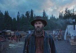 Joel Edgerton interpreta a Robert Grainier.