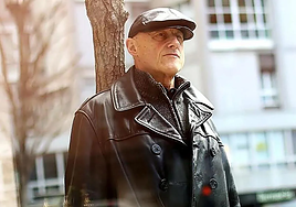 Jorge Martínez, vocalista de Ilegales.