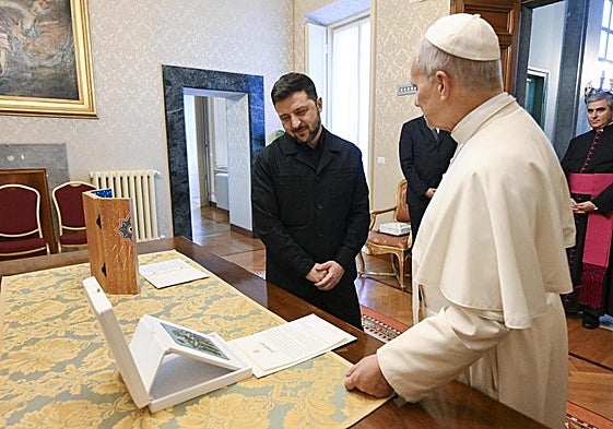 Leon XIV ha recibido a Zelenski en Castel Gandolfo.