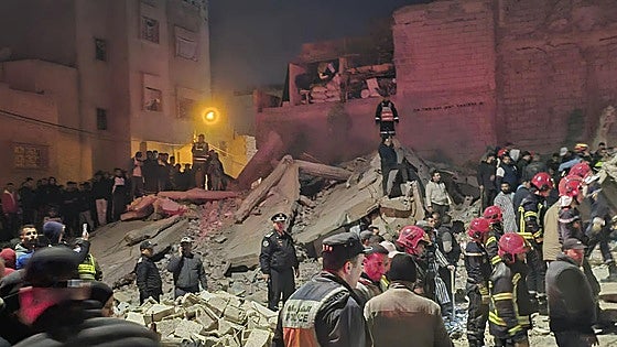 Al menos 22 muertos en el derrumbe de dos edificios residenciales en la ciudad marroquí de Fez