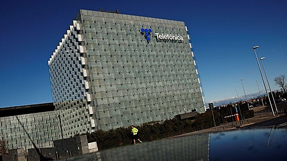 Telefónica propone rebajar el ERE en unas 600 personas, hasta las 5.511 salidas