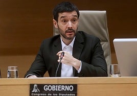 Pablo Bustinduy, impulsor del proyecto de ley de dependencia y discapacidad, en una comparecencia en el Congreso.