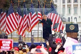 Trump demanda a la BBC y le pide 8.500 millones de euros por «difamación»