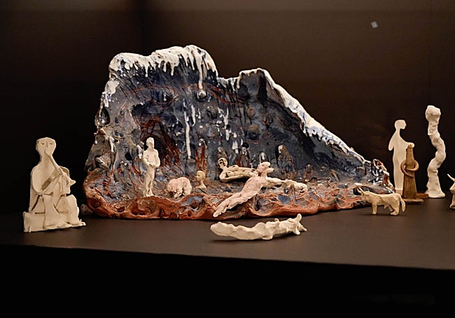 Teatro-belén con piezas de Barceló, Picasso y arqueológicas montado por el artista mallorquín.