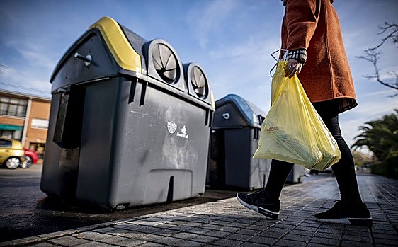 El contenedor amarillo ya está en casi todos los municipios españoles