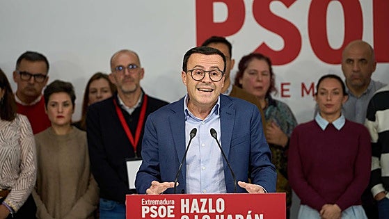 El PSOE perfora su suelo electoral en un descalabro histórico en Extremadura