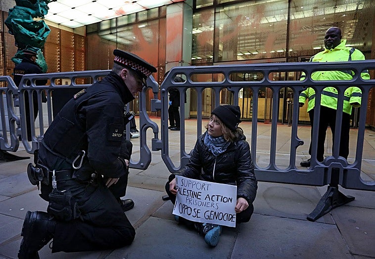 Detenida en Londres la activista Greta Thunberg durante una protesta propalestina