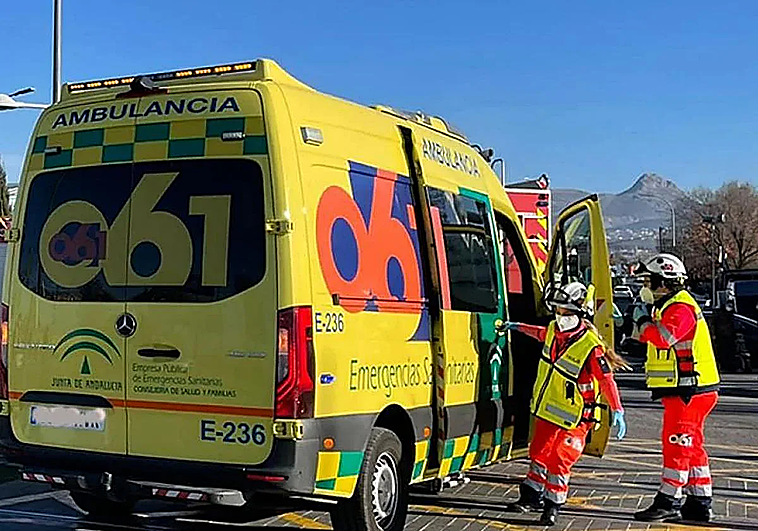 Fallece una menor de 17 años atropellada tras un accidente en la A-7 en Almería