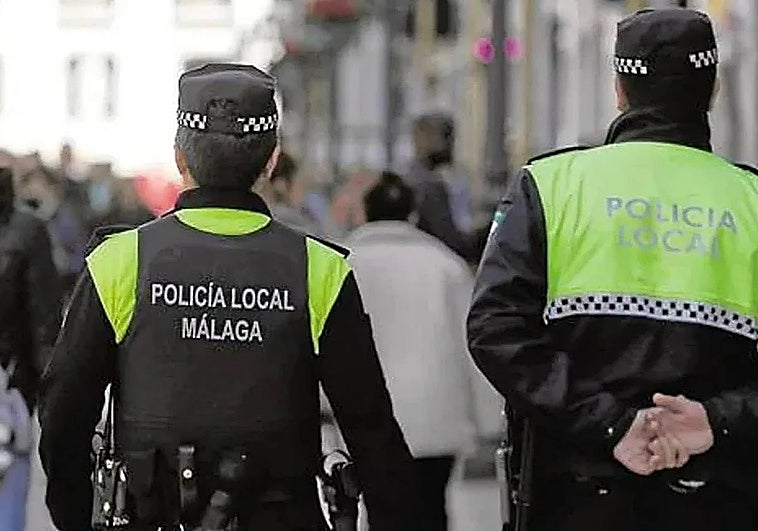 Un policía local fuera de servicio salva la vida a un joven que se intentó suicidar en Málaga tras arruinarse con las criptomonedas
