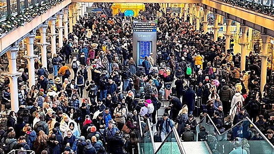 Eurostar intenta recuperar a marchas forzadas el servicio ferroviario bajo el Canal de la Mancha