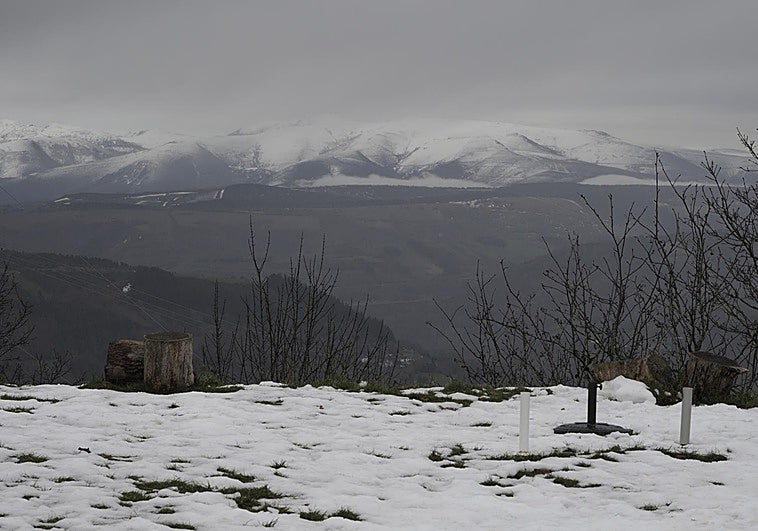 Tráfico pide adelantar el regreso de las vacaciones al domingo tras los avisos de la Aemet por nevadas y lluvias