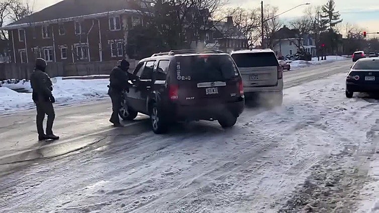 Un agente del ICE mata a una mujer durante el enorme despliegue migratorio en Minneapolis