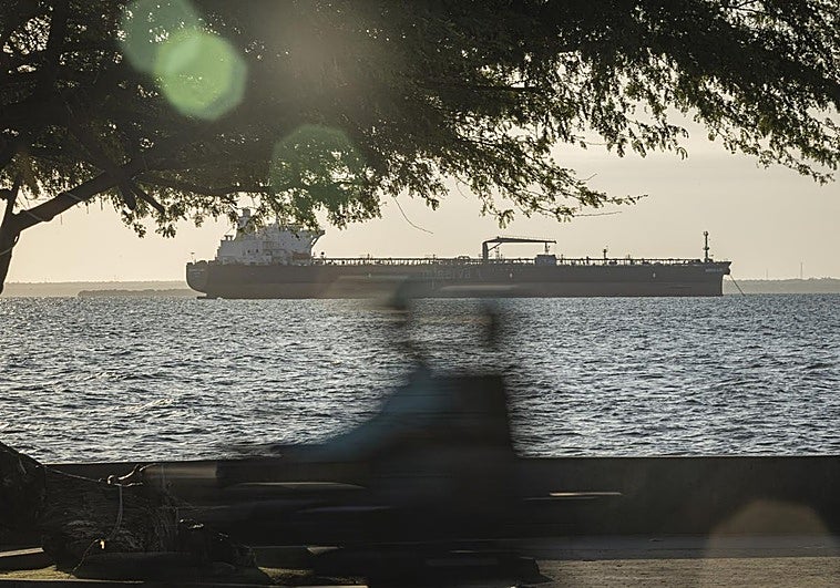 EE UU aborda otro petrolero de la 'flota fantasma' venezolana en el Caribe