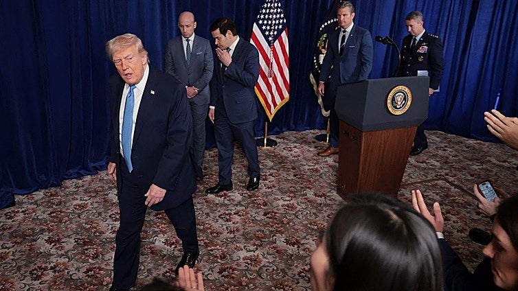 Estados Unidos navega las turbulencias con una economía que no se detiene