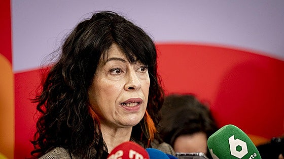 La ministra de Igualdad, sobre la denuncia a Julio Iglesias: «Espero que se investigue y se llegue hasta el final»