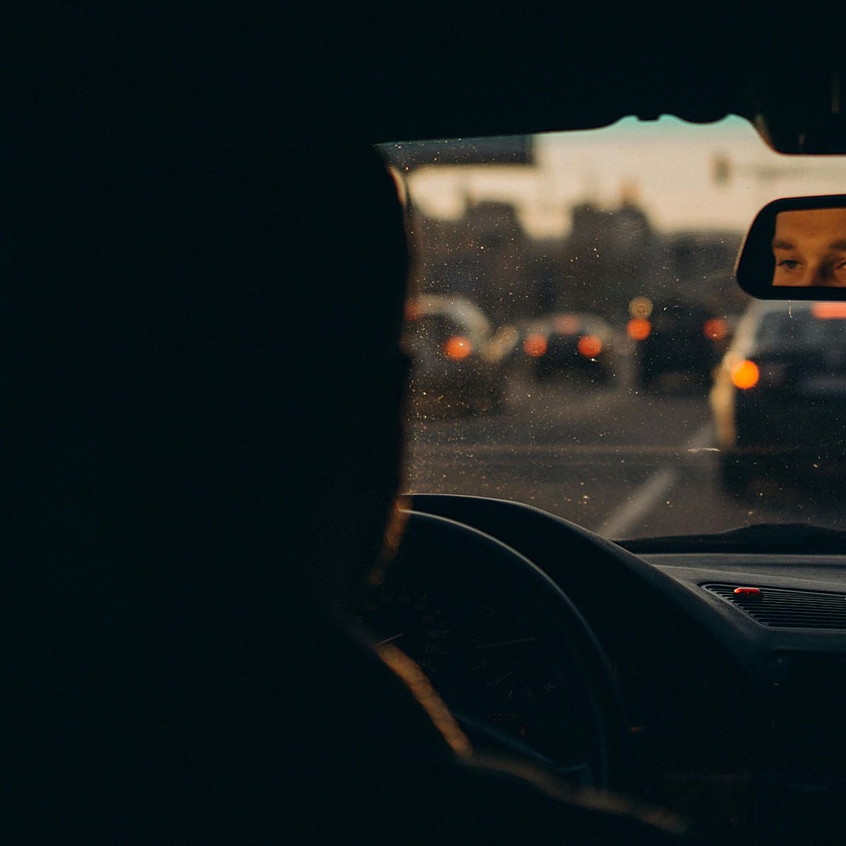 El vehículo particular sigue siendo la herramienta de transporte predominante para los ciudadanos