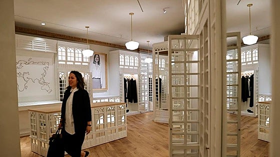 Inditex cierra su emblemática tienda de Juan Flórez en A Coruña, el primer Zara de la historia