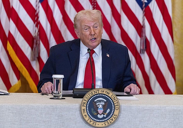 Trump redobla la presión y amenaza con aranceles a los países que no apoyen su plan para Groenlandia