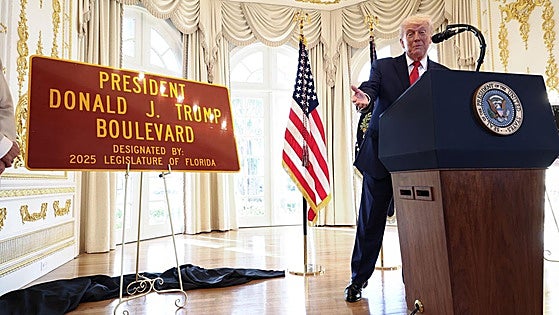 Trump retiene el apoyo de sus bases pero crece la oposición en las calles