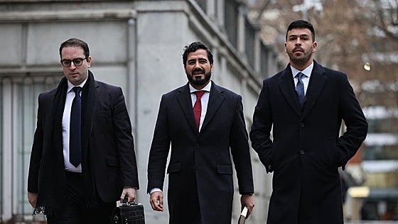 Alvise enmarca la querella por acoso de dos excompañeros en la «confrontación política»