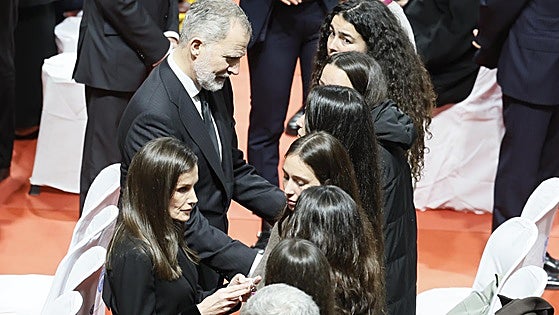 Las víctimas desbordan la emoción en el funeral por «los 45 del tren» y claman por la verdad