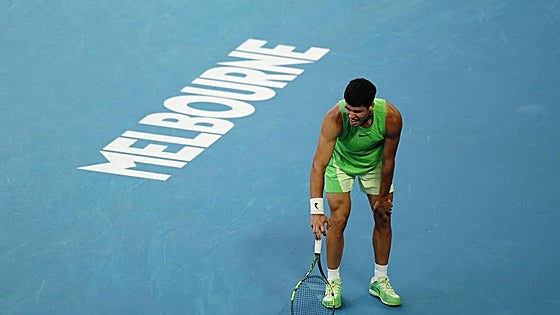 Jugo de pepinillos, el remedio casero que ha usado Carlos Alcaraz contra Zverev