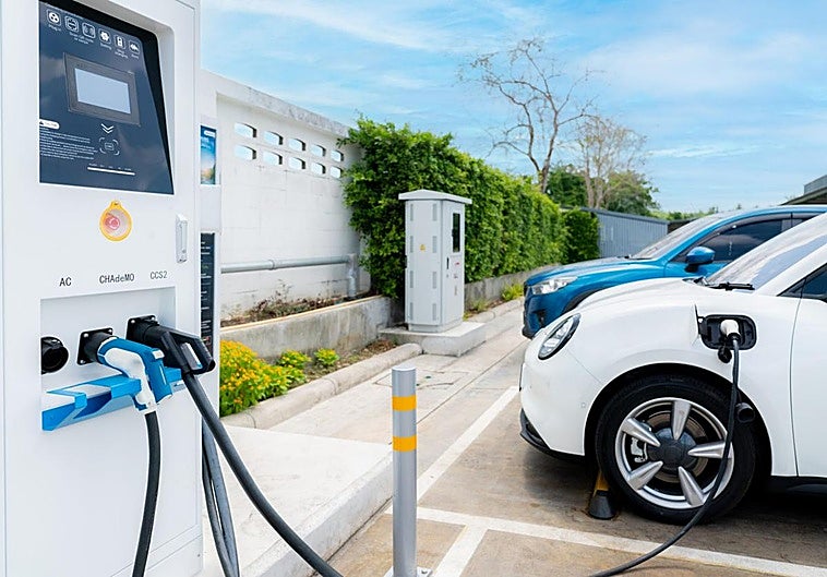 El plan de ayudas al coche eléctrico se pone en marcha: 4.500 euros y retroactivo al 1 de enero