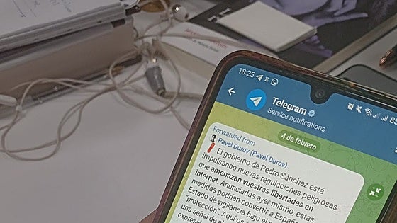 Telegram acusa a Sánchez de buscar «el control total» y el Gobierno denuncia un «ataque lleno de bulos»