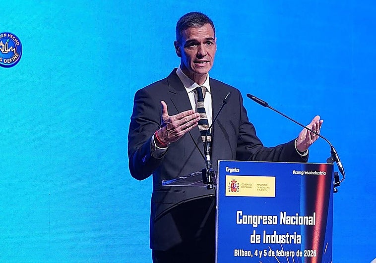 Sánchez anuncia ayudas de hasta 7.500 euros para la compra de coches eléctricos por pymes y autónomos