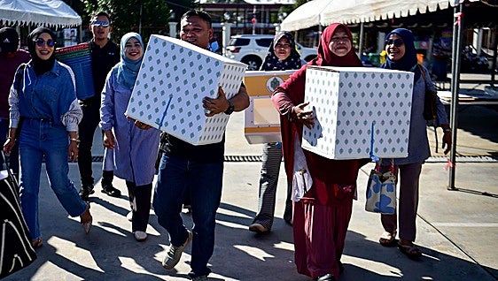La 'tercera Tailandia' busca abrirse camino en las urnas