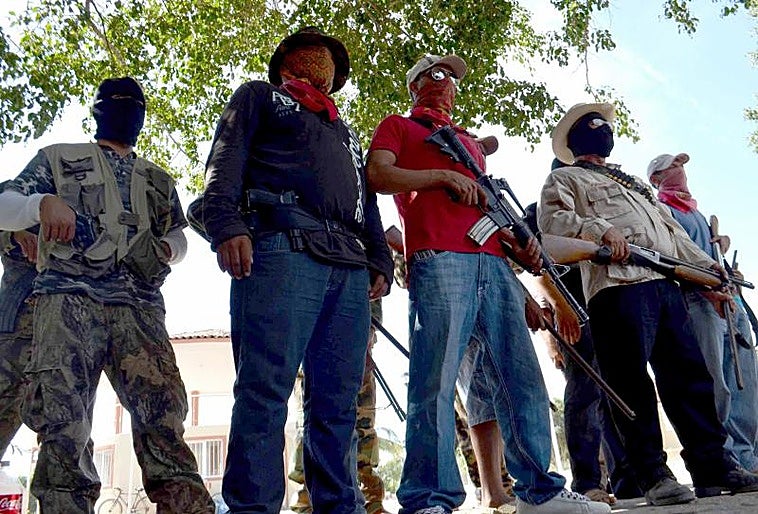 El 'río de hierro'; así nutren los cárteles de la droga de México sus arsenales con armas estadounidenses