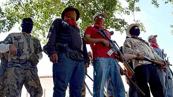 El 'río de hierro'; así nutren los cárteles de la droga de México sus arsenales con armas estadounidenses
