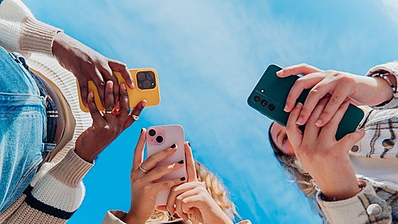 Ni Tinder, ni Instagram, ni el bar de la esquina: así se hacen amigos cuando eres adulto