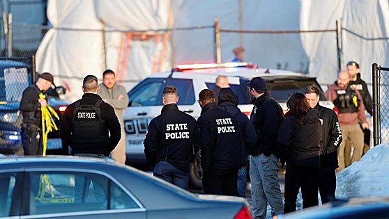 Una disputa familiar siembra de sangre un partido escolar de hockey hielo en Rhode Island