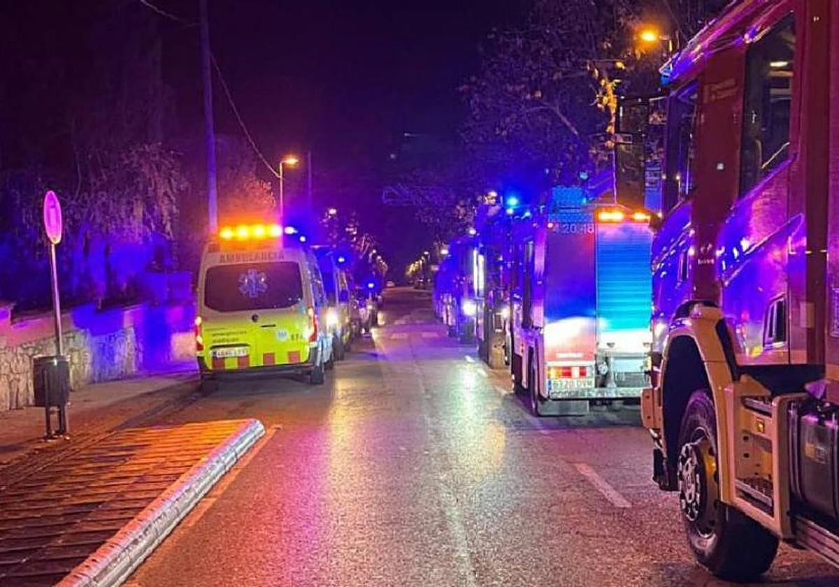 Mueren cinco personas en un incendio en un bloque de pisos de Manlleu (Barcelona)