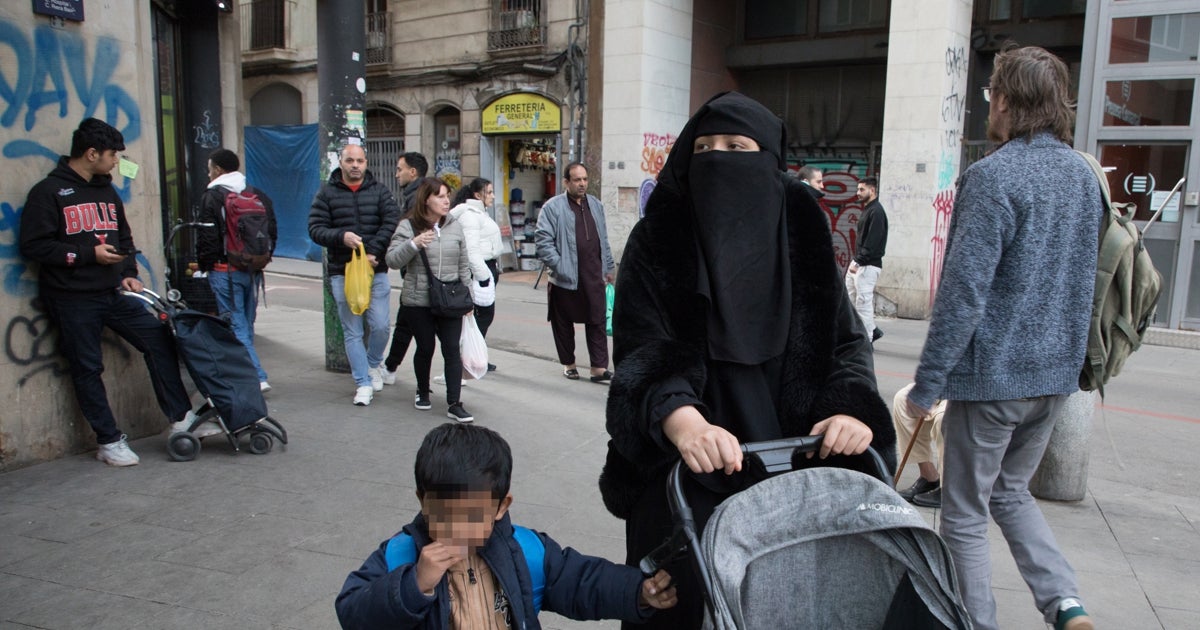 El veto al burka de PP y Vox fracasa en el Congreso pero Junts y PNV ...
